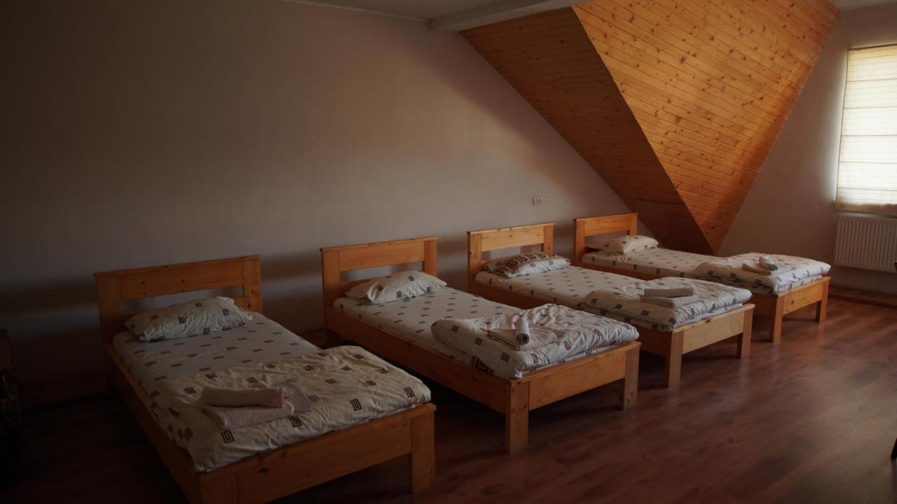 Hotel U Dvori à Podgorodtsy Extérieur photo