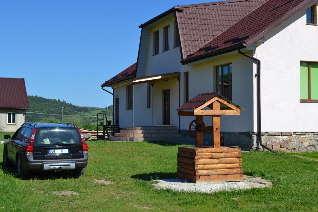 Hotel U Dvori à Podgorodtsy Extérieur photo